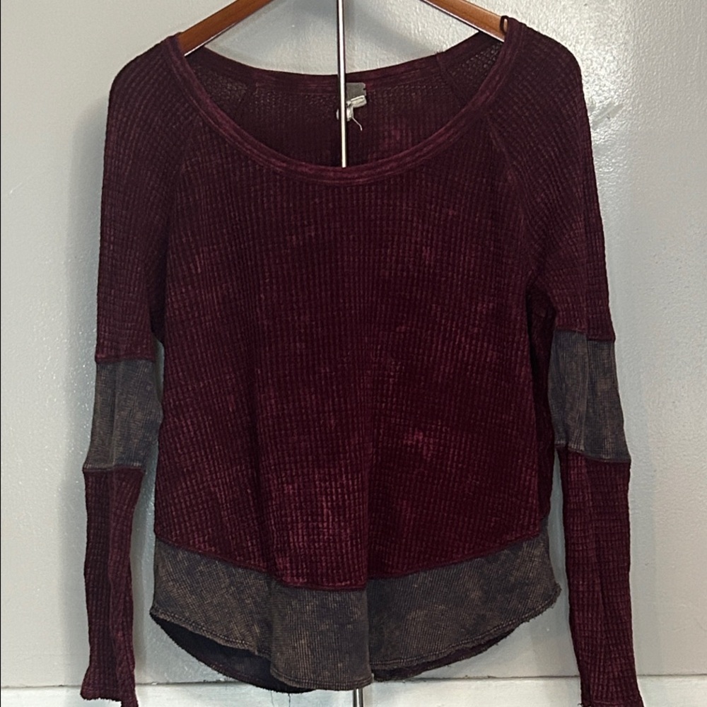 EUC We The Free Burgundy and Dark Gray Ribbed Blouse